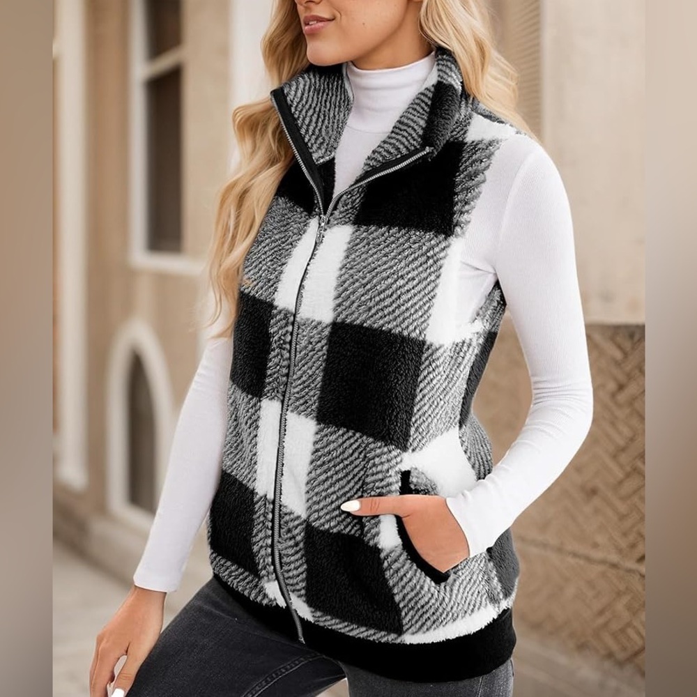 Sherpa Fleece Black Beige Plaid Zip Up Sleeveless Fall Vest Women’s Size L NWT